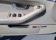 Audi A8 11