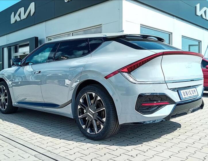 KIA EV6 6