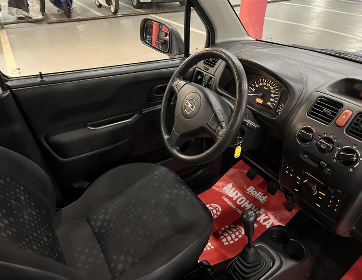 Opel Agila 13