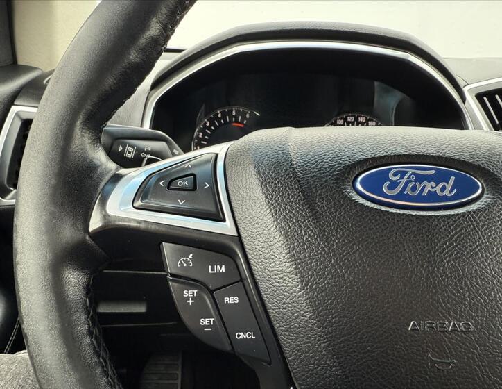 Ford Edge 10