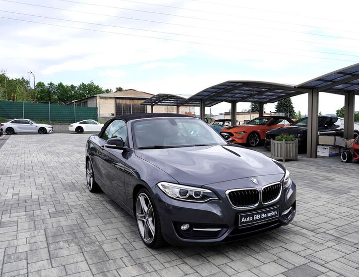 BMW Řada 2 8