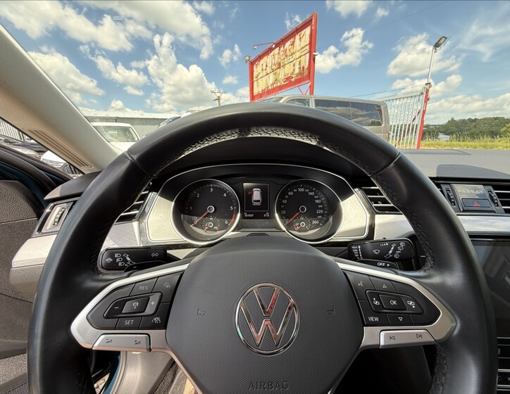 Volkswagen Passat 12
