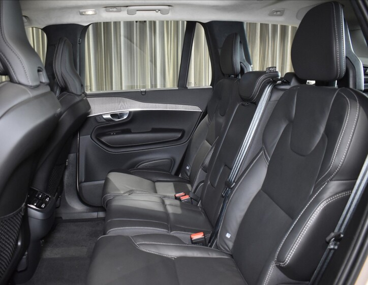 Volvo XC90 8