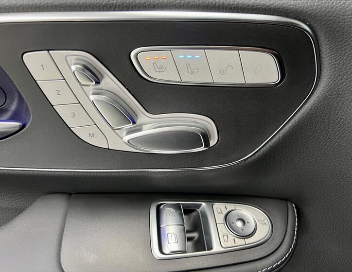Mercedes-Benz Třídy V 29