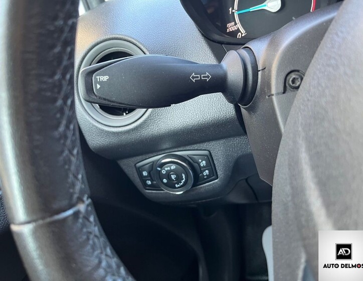Ford Transit Courier 44