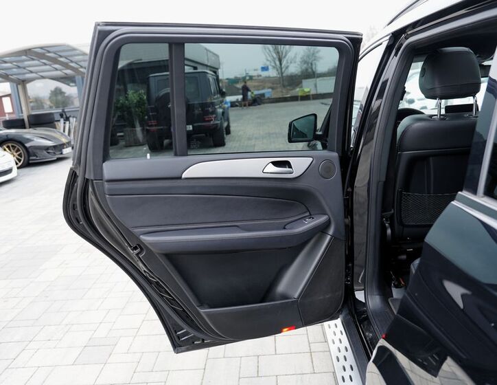 Mercedes-Benz GLS 25