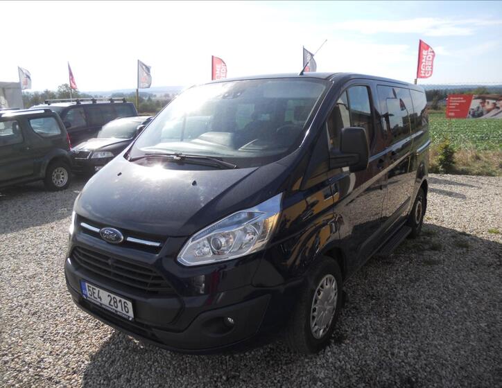 Ford Tourneo Custom 1
