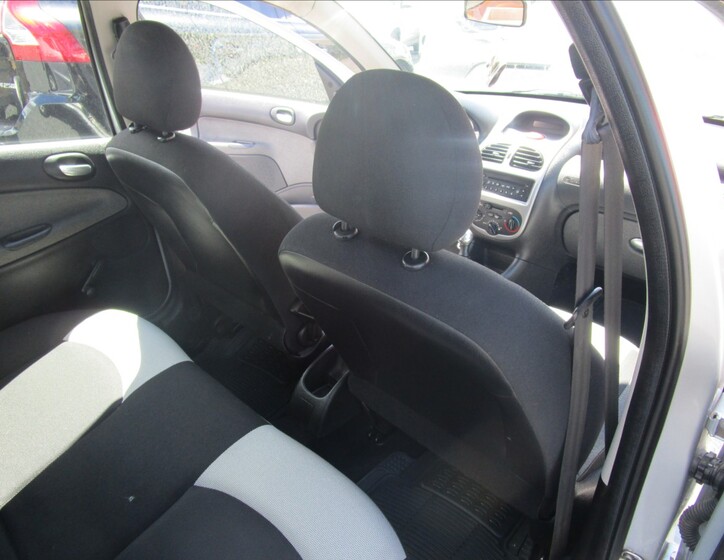 Peugeot 206 20