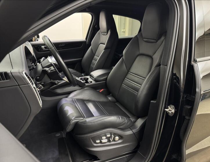 Porsche Cayenne 40