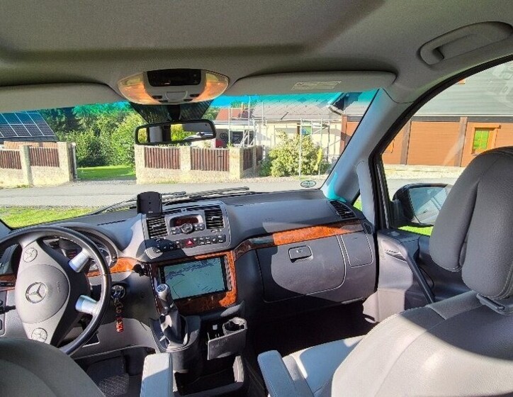 Mercedes-Benz Viano 9