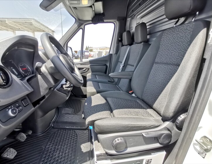 Mercedes-Benz Sprinter 5
