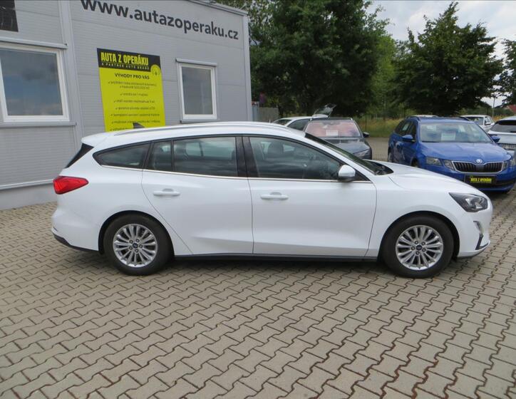 Ford Focus 10