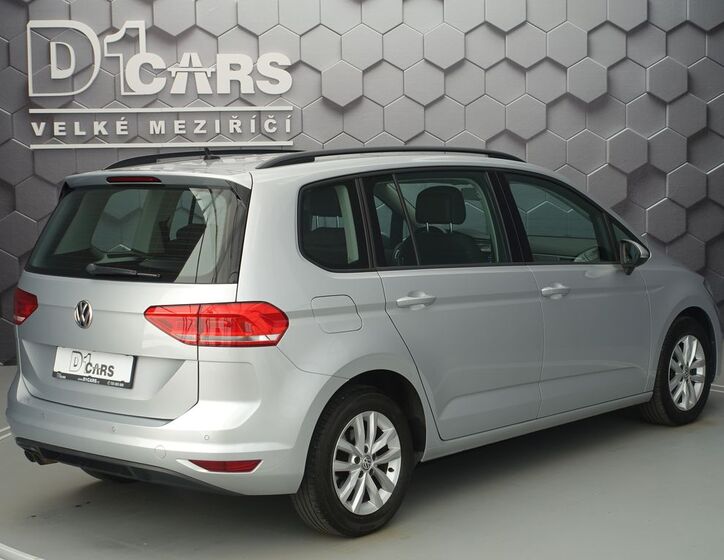 Volkswagen Touran 5