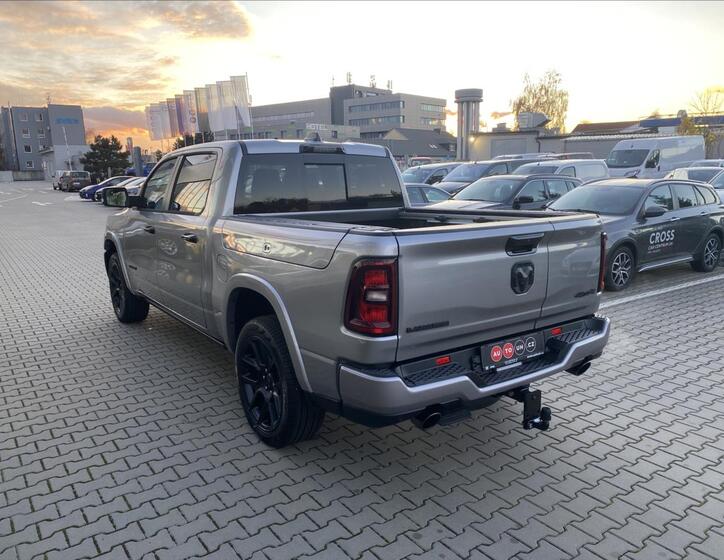 Dodge RAM 5