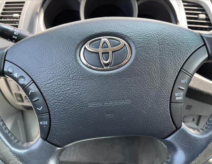 Toyota Hilux 19