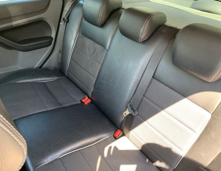 Ford Focus 16