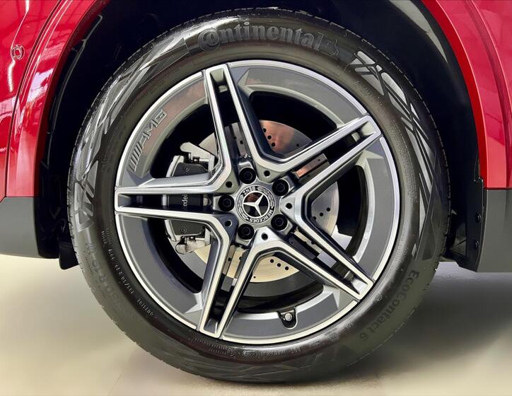 Mercedes-Benz GLA 9