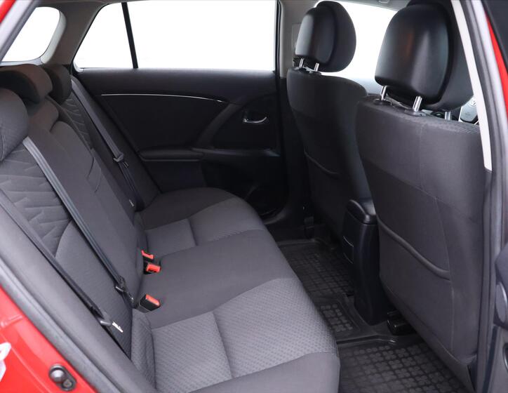 Toyota Avensis 14