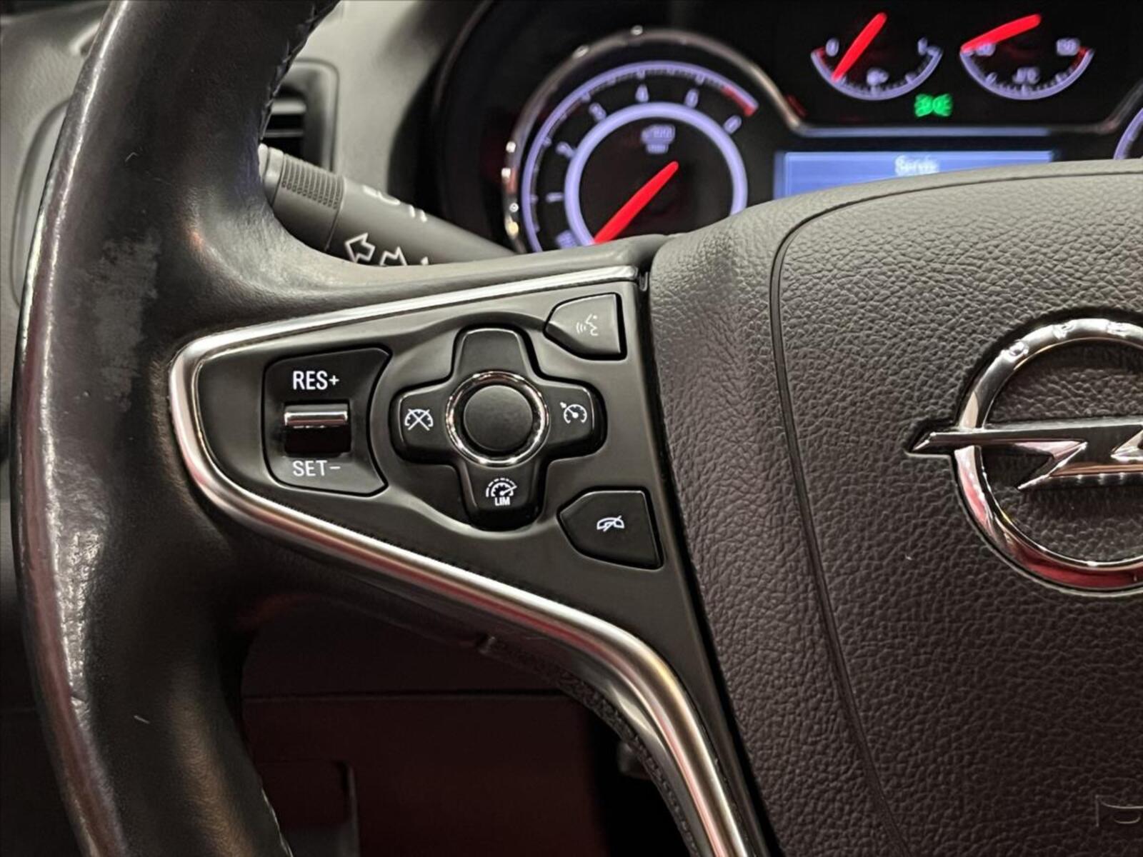 Opel Insignia 23