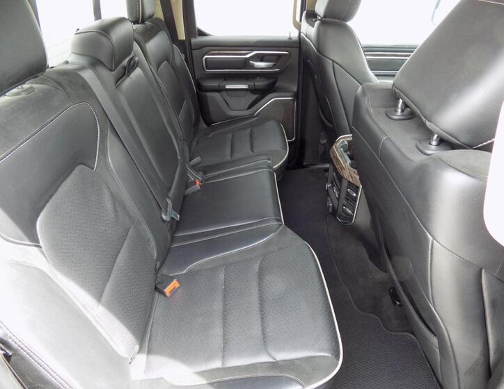 Dodge RAM 1500 18