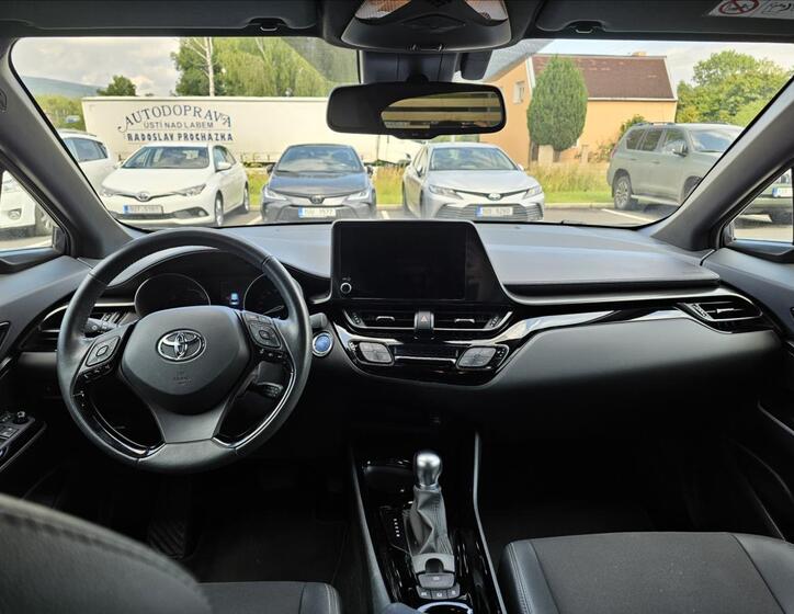 Toyota C-HR 5