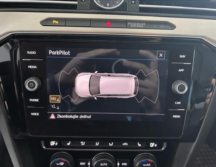 Volkswagen Passat 24