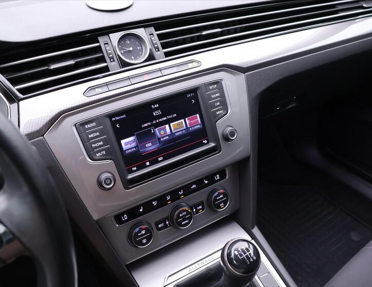 Volkswagen Passat 18