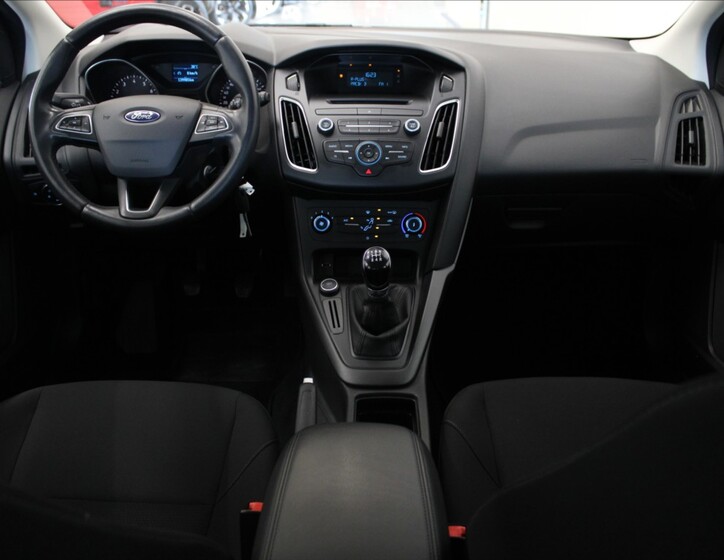 Ford Focus 8