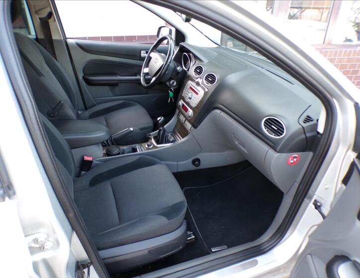 Ford Focus 18