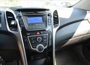 Hyundai i30 19
