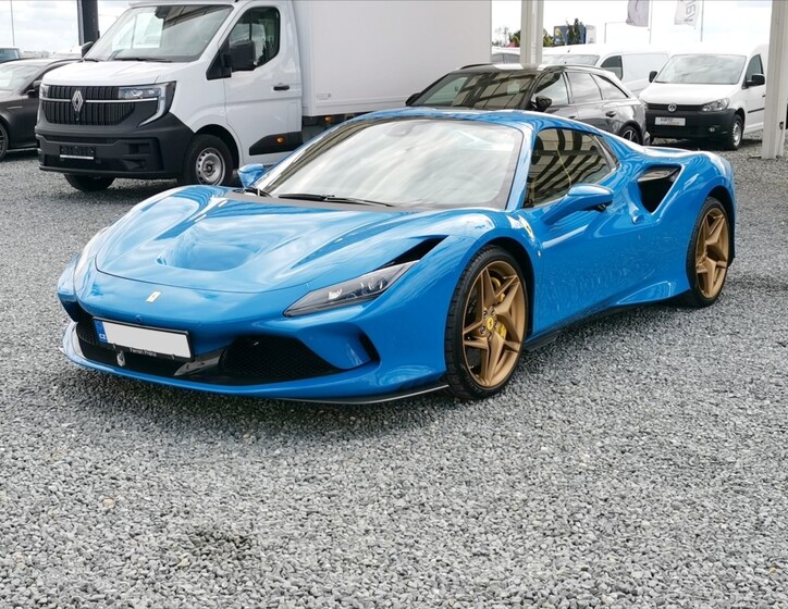 Ferrari F8 1
