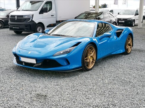 Ferrari F8