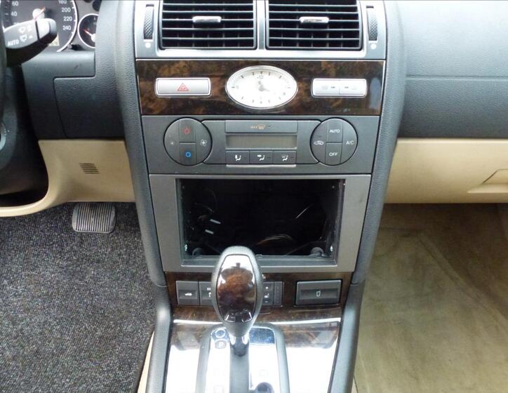 Ford Mondeo 24