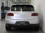 Porsche Macan 4