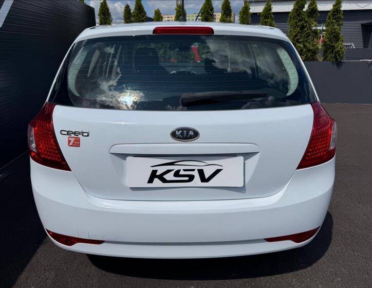 KIA Ceed 8