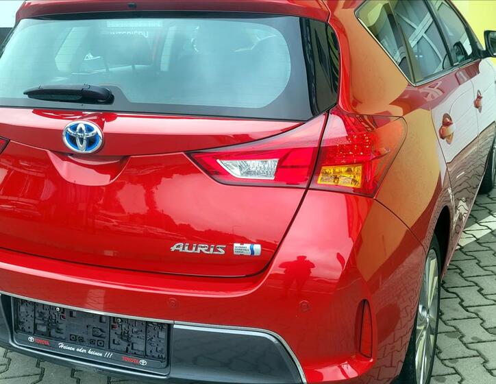 Toyota Auris 11