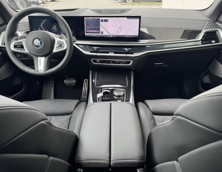 BMW X5 8