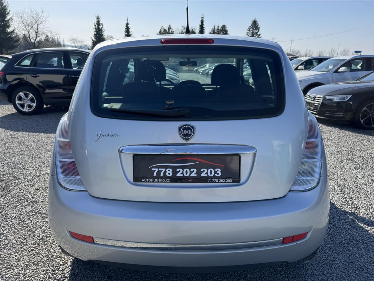 Lancia Y