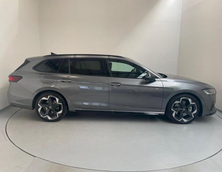 Škoda Superb 18