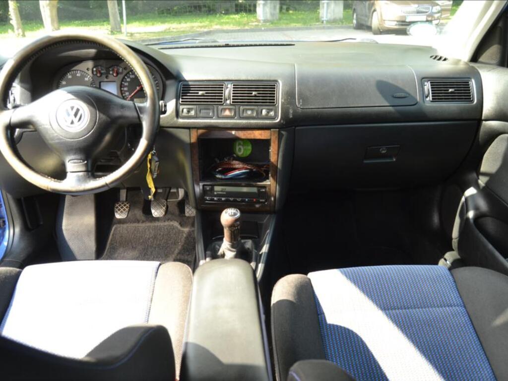 Volkswagen Golf 10