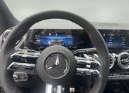 Mercedes-Benz GLA 10