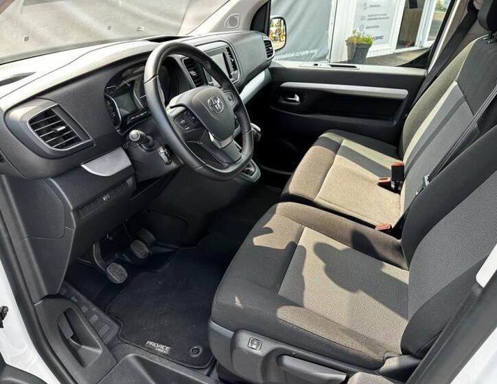 Toyota ProAce Verso 9