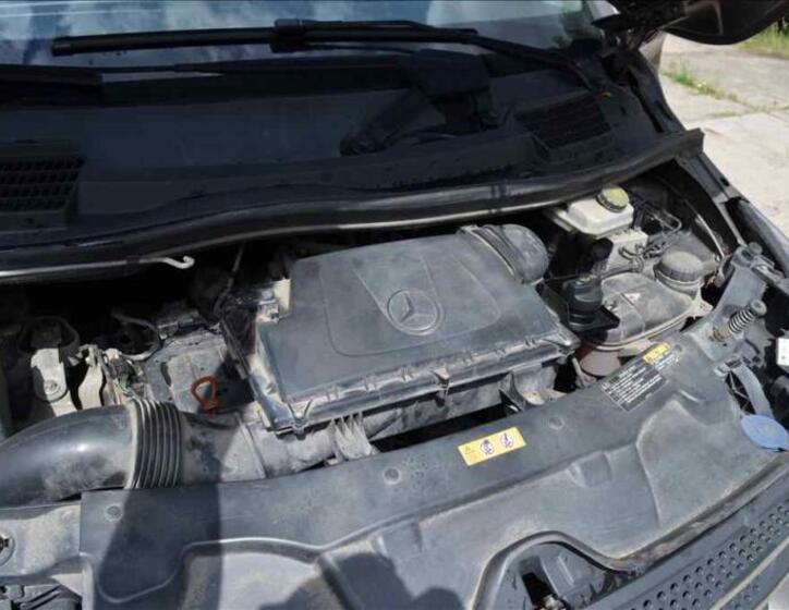 Mercedes-Benz Vito 16