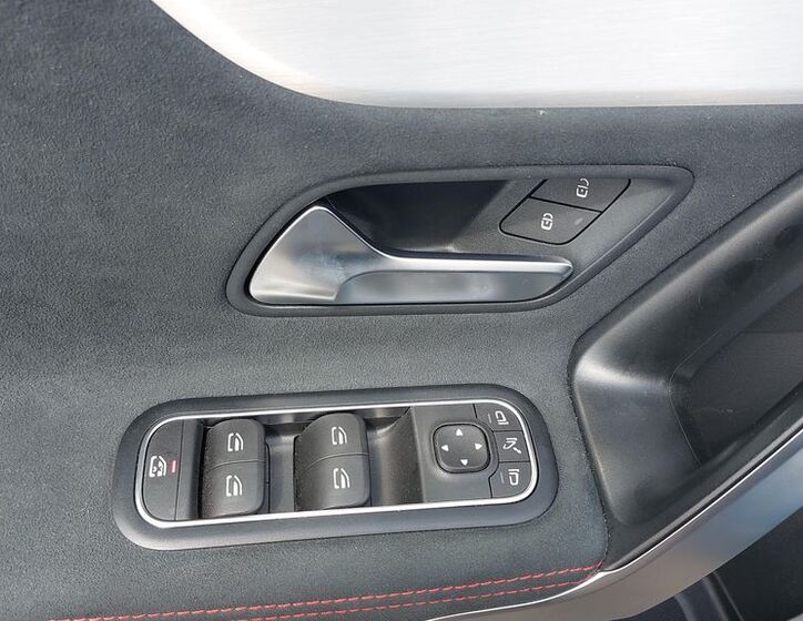 Mercedes-Benz CLA 23