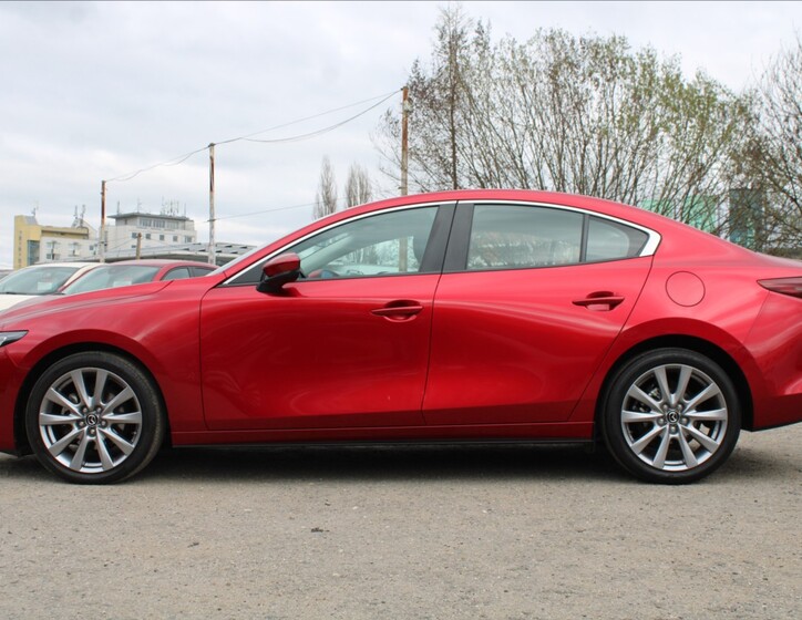 Mazda 3 8