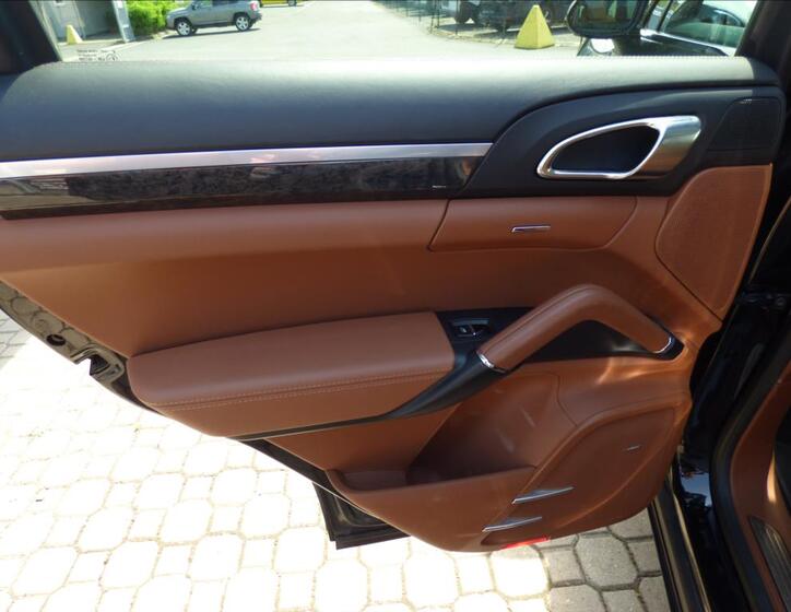 Porsche Cayenne 48