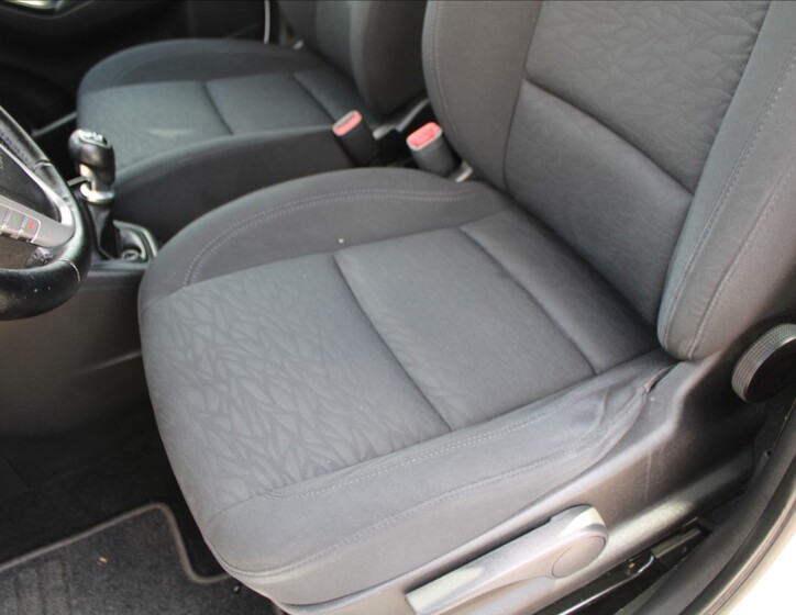 Hyundai ix20 19