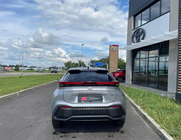 Toyota C-HR 5