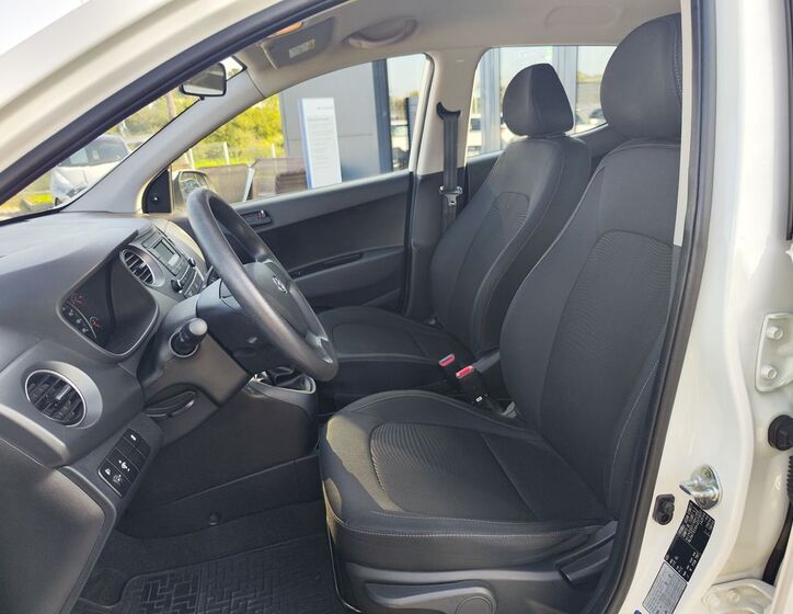 Hyundai i10 13
