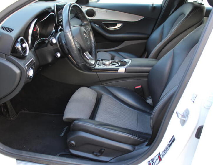 Mercedes-Benz 220 14